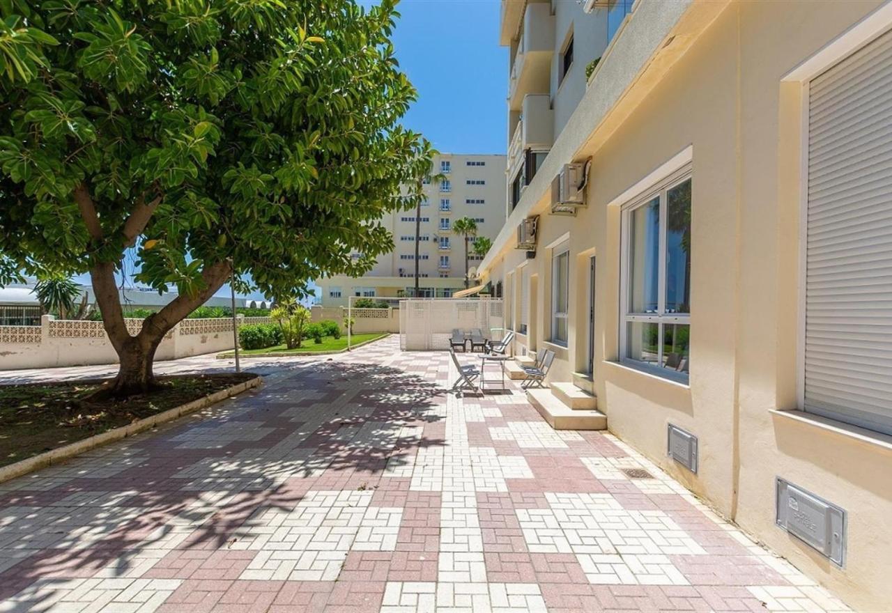 Beach Apartment Montemarcarihuela Torremolinos Exterior photo