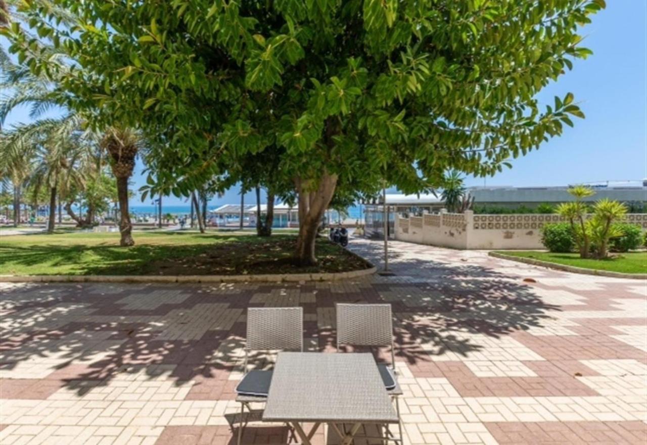Beach Apartment Montemarcarihuela Torremolinos Exterior photo
