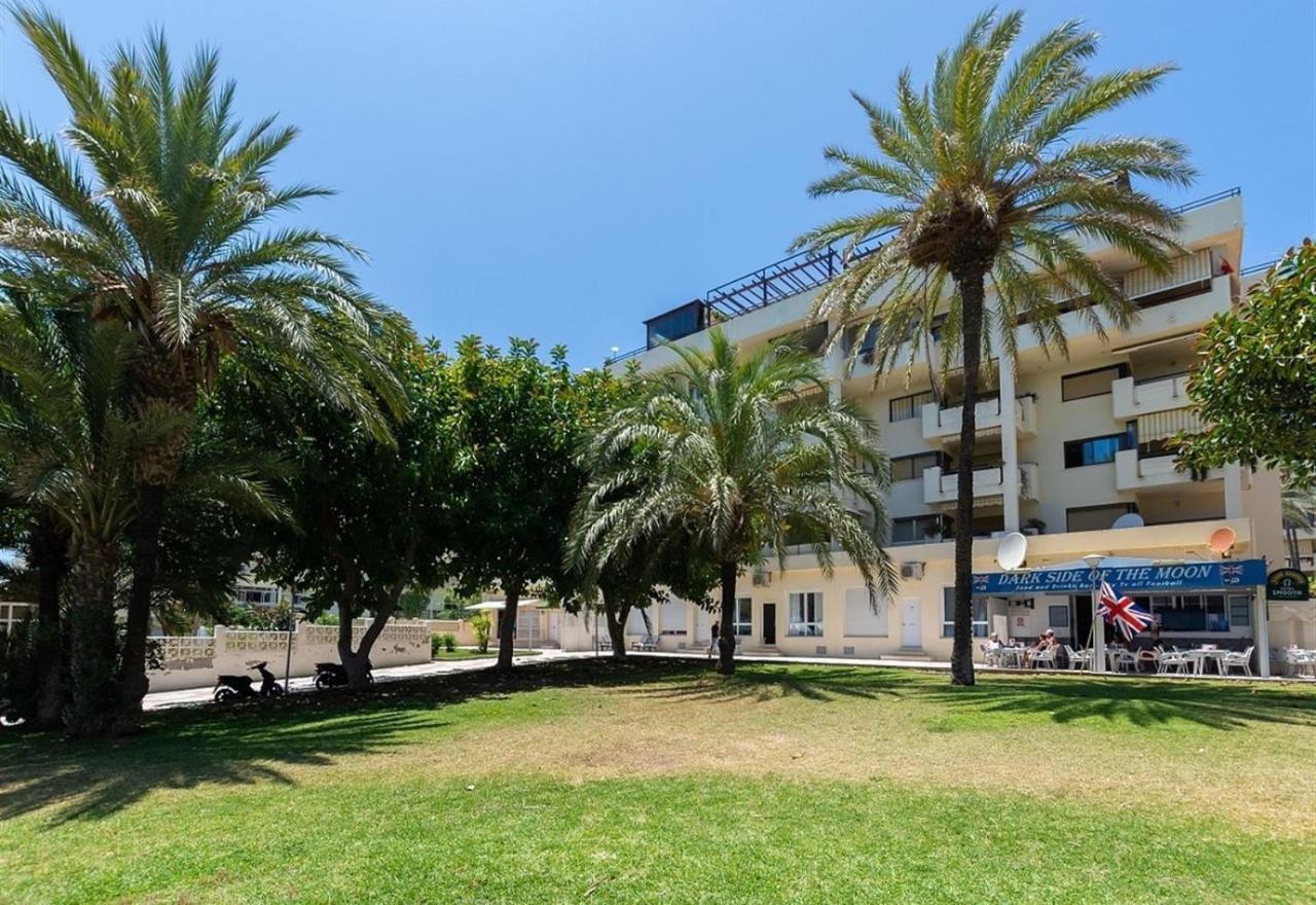 Beach Apartment Montemarcarihuela Torremolinos Exterior photo